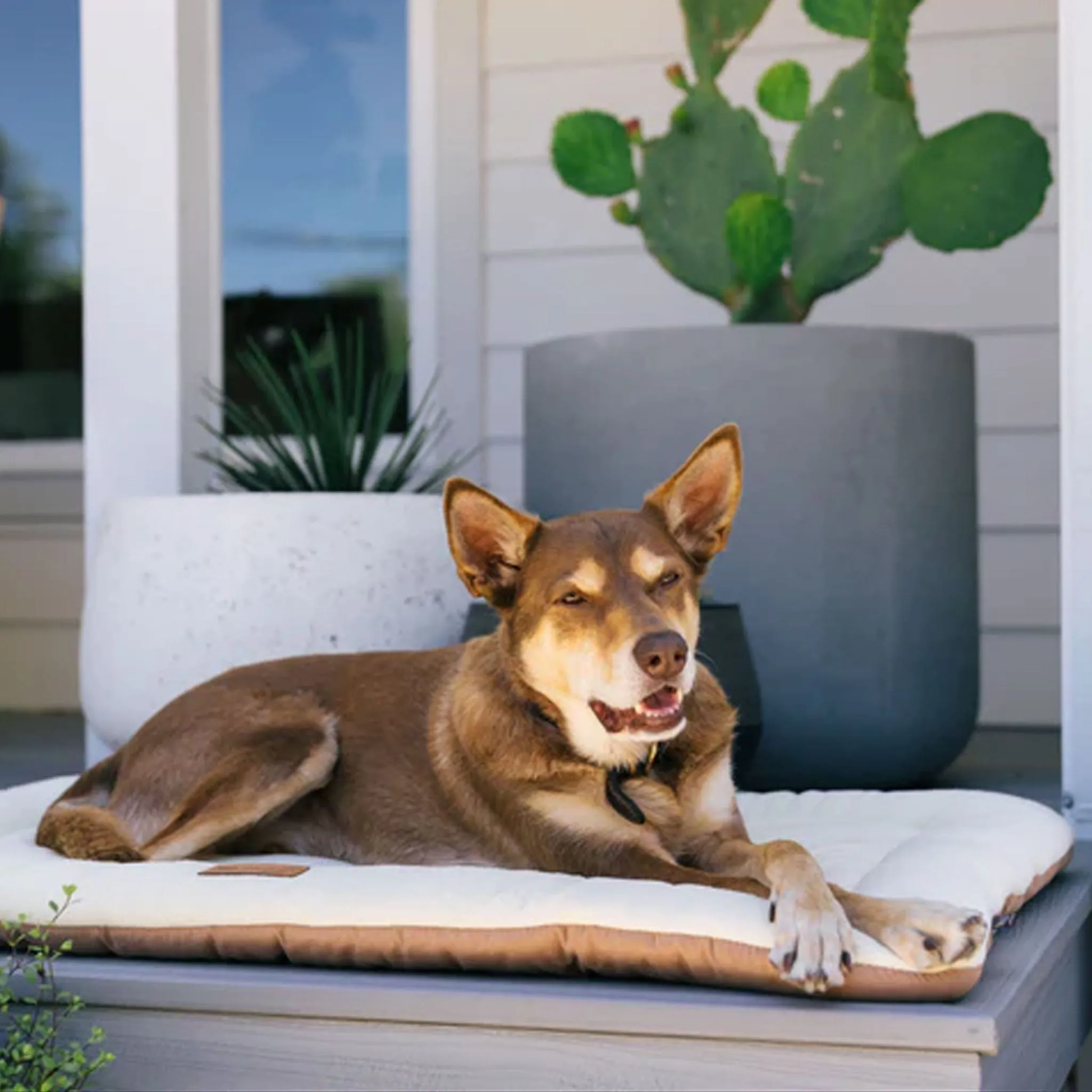 P.L.A.Y. Chill Pads Pebble Grey Dog Bed